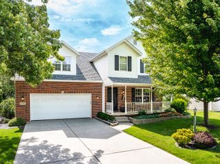 203 Parkwood Drive, Valparaiso, IN 46383