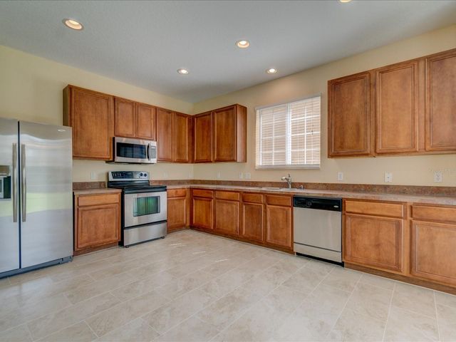 17552 QUEENSLAND STREET, Land O Lakes, FL 34638