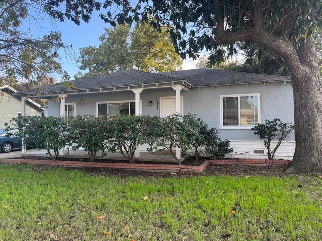 3054 Princeton Ave, Stockton, CA 95204