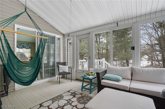 2837 Stratford Circle, Akron, OH 44312