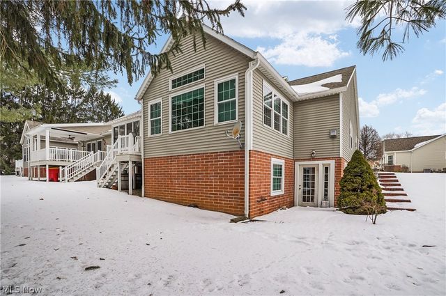 2837 Stratford Circle, Akron, OH 44312