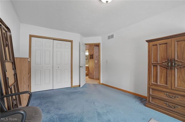 2837 Stratford Circle, Akron, OH 44312