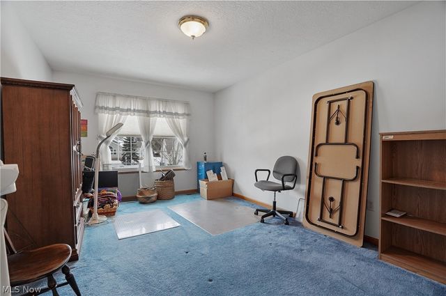 2837 Stratford Circle, Akron, OH 44312