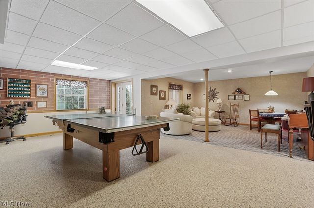 2837 Stratford Circle, Akron, OH 44312