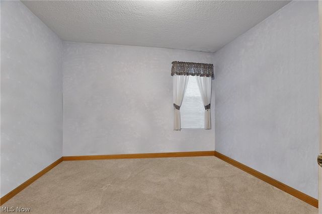 2837 Stratford Circle, Akron, OH 44312