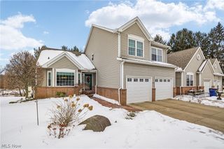 2837 Stratford Circle, Akron, OH 44312