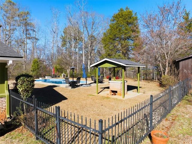 148 Dana Drive, Fayetteville, GA 30215