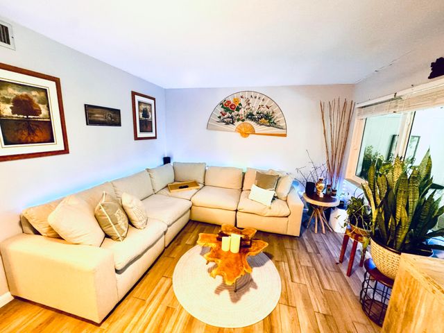 2151 NE 42nd Court 123, Lighthouse Point, FL 33064