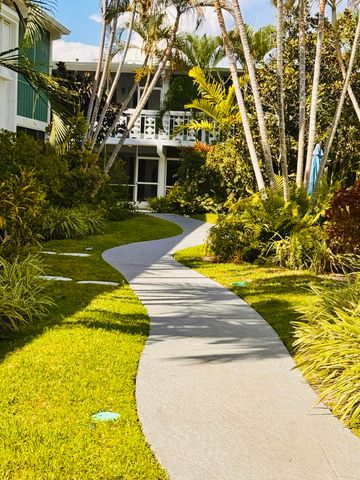 2151 NE 42nd Court 123, Lighthouse Point, FL 33064