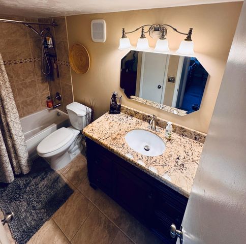 2151 NE 42nd Court 123, Lighthouse Point, FL 33064