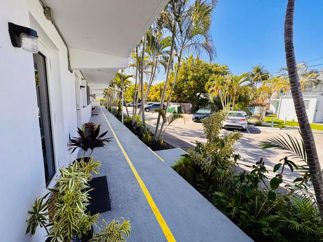 2151 NE 42nd Court 123, Lighthouse Point, FL 33064