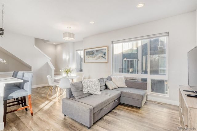 5642 W 10th Place, Lakewood, CO 80214