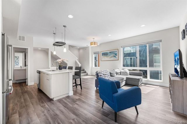 5642 W 10th Place, Lakewood, CO 80214