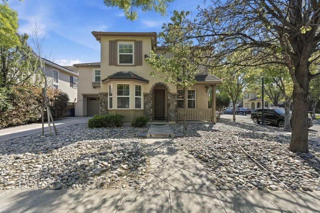 Image 1 of property listing at 698 W Rico Way, Tracy, CA 95391