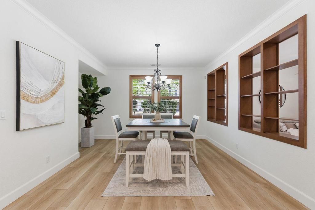 Image 10 of property listing at 698 W Rico Way, Tracy, CA 95391