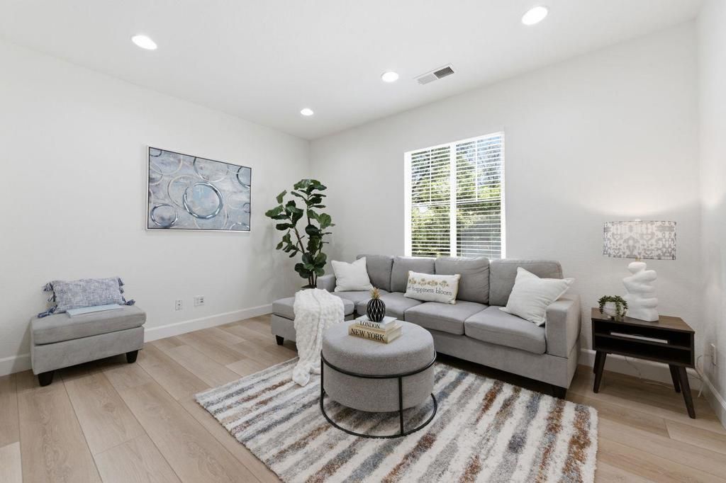 Image 25 of property listing at 698 W Rico Way, Tracy, CA 95391