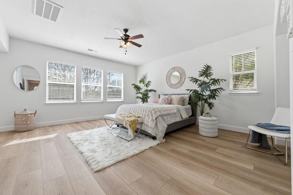 Image 27 of property listing at 698 W Rico Way, Tracy, CA 95391