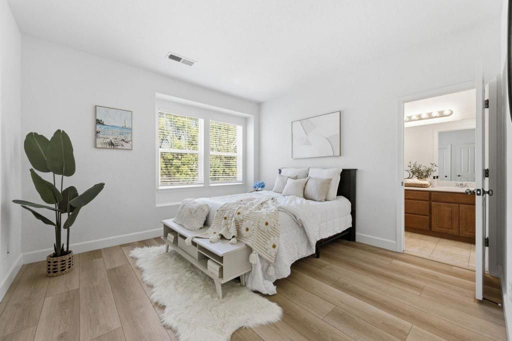 Image 32 of property listing at 698 W Rico Way, Tracy, CA 95391