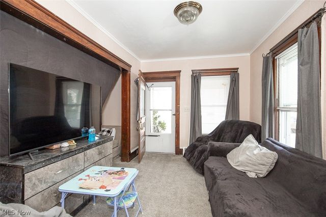 3805 Revere Court, Cleveland, OH 44109