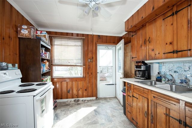 3805 Revere Court, Cleveland, OH 44109