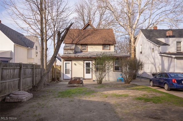 3805 Revere Court, Cleveland, OH 44109