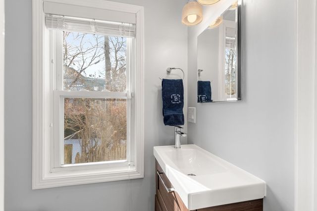 25 Monmouth St SF, Boston, MA 02128