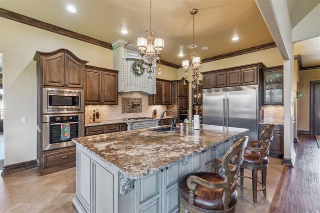 2208 Open Trail Road, Edmond, OK 73034