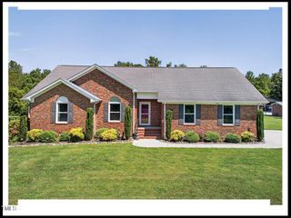 6050 Country Highland Lane, Mebane, NC 27302