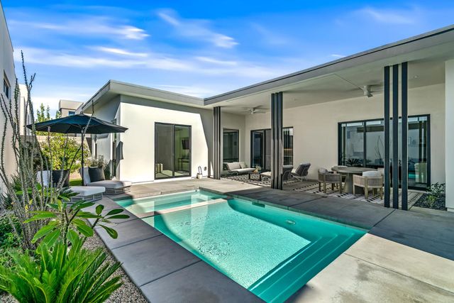 1346 Bacall Way, Palm Springs, CA 92262