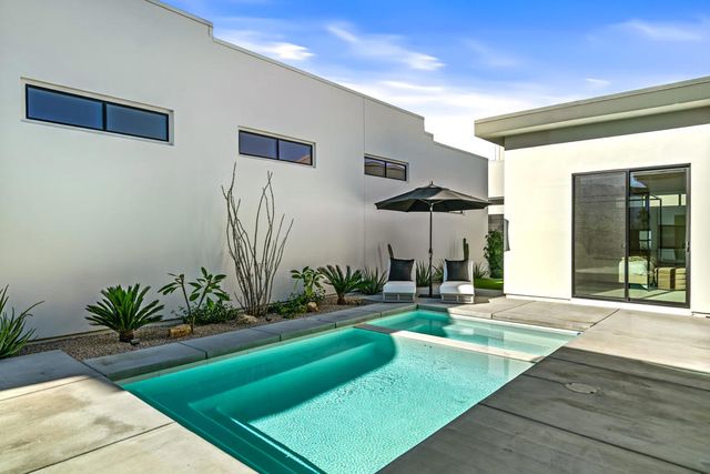 1346 Bacall Way, Palm Springs, CA 92262