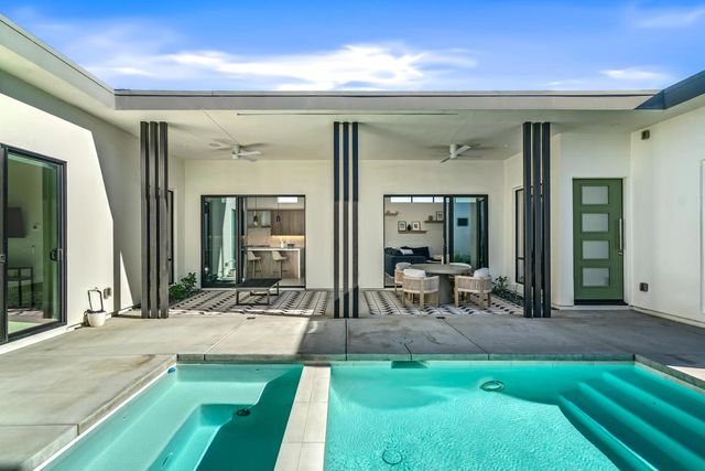 1346 Bacall Way, Palm Springs, CA 92262