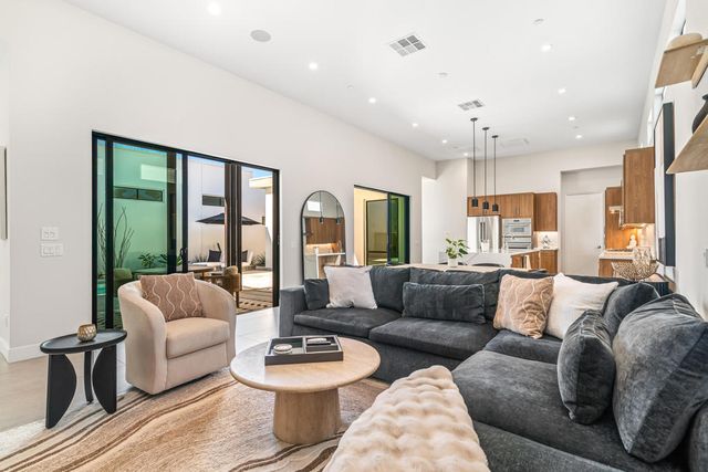 1346 Bacall Way, Palm Springs, CA 92262