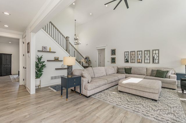 694 N 50 W, Valparaiso, IN 46385