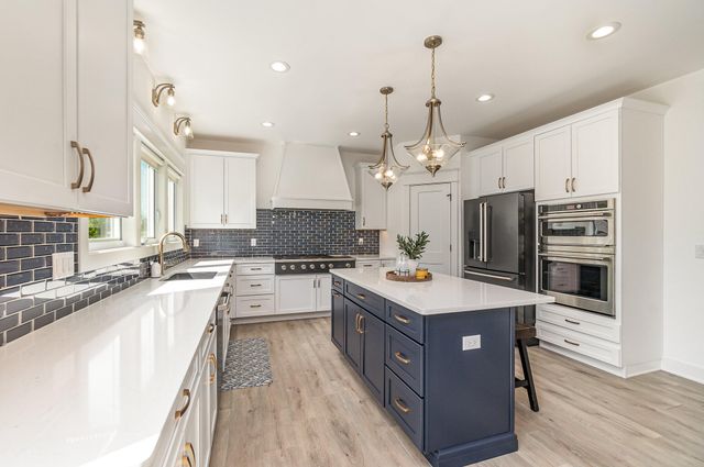 694 N 50 W, Valparaiso, IN 46385