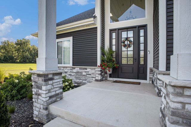 694 N 50 W, Valparaiso, IN 46385