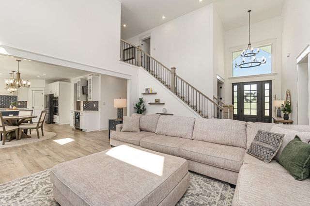 694 N 50 W, Valparaiso, IN 46385