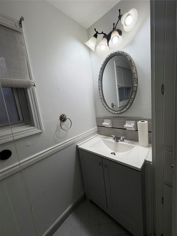 8602 Glenlea Street, Houston, TX 77061