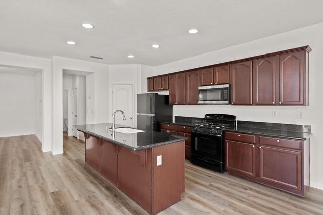 197 Cinema St, Sacramento, CA 95823