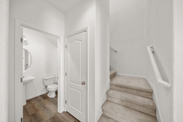 197 Cinema St, Sacramento, CA 95823