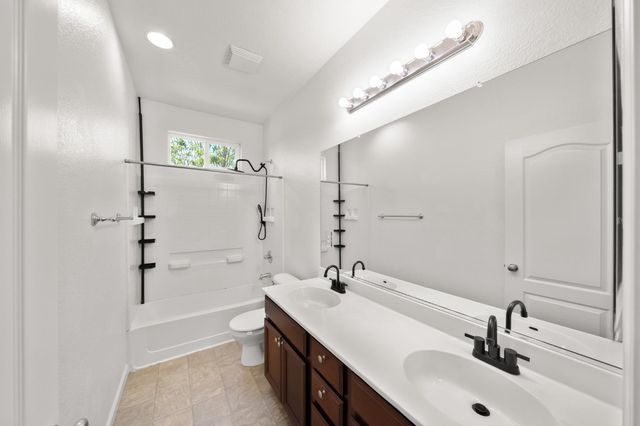 197 Cinema St, Sacramento, CA 95823