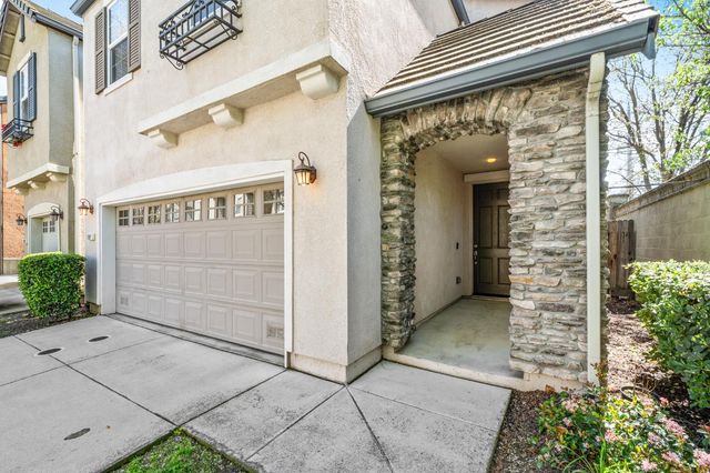 197 Cinema St, Sacramento, CA 95823