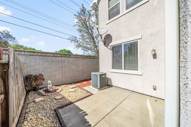 197 Cinema St, Sacramento, CA 95823