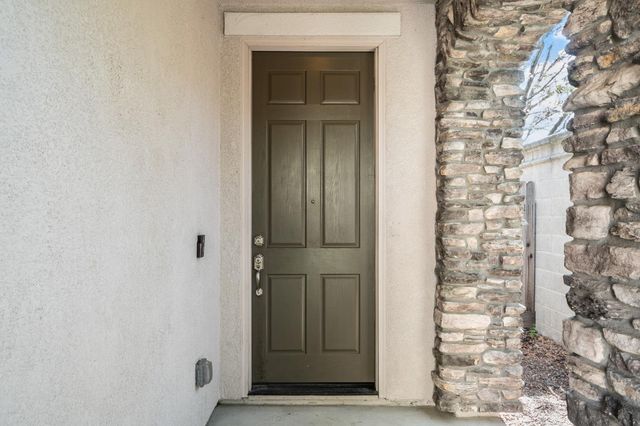 197 Cinema St, Sacramento, CA 95823