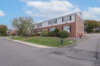 22 Bon Aire Circle 1113, Suffern, NY 10901