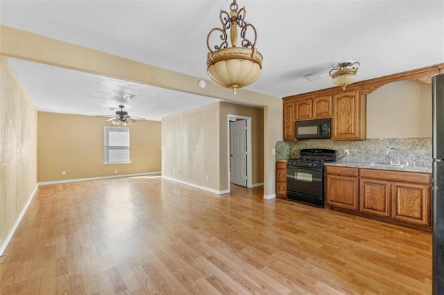 340 Warner, Bridge City, TX 77611