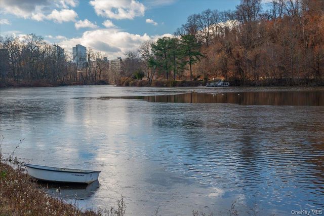 92 Underhill Avenue 2B, West Harrison, NY 10604