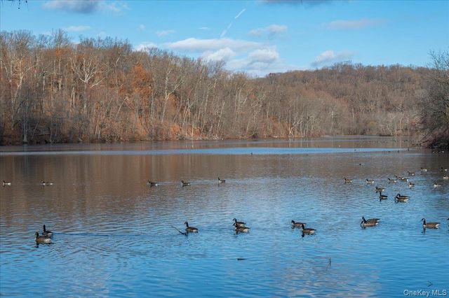 92 Underhill Avenue 2B, West Harrison, NY 10604