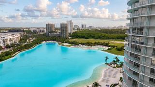 2411 Laguna Circle 1704, North Miami, FL 33181