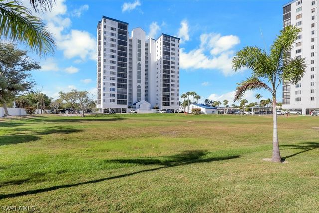 4745 Estero BLVD 201, Fort Myers Beach, FL 33931