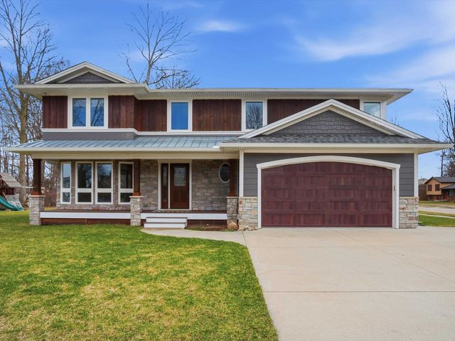 33120 Tall Pine Court, Chesterfield, MI 48047